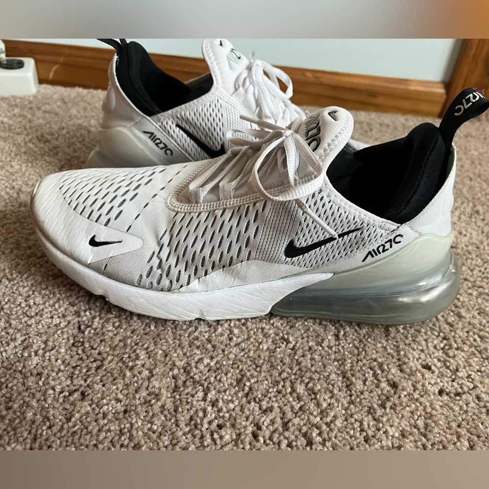 Nike Air 270 men’s size 11